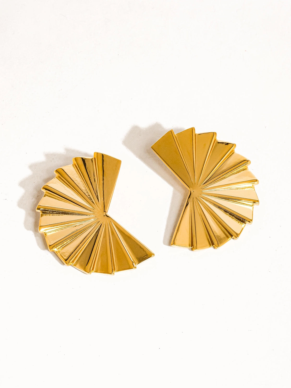 Golden Palma Fan Earrings