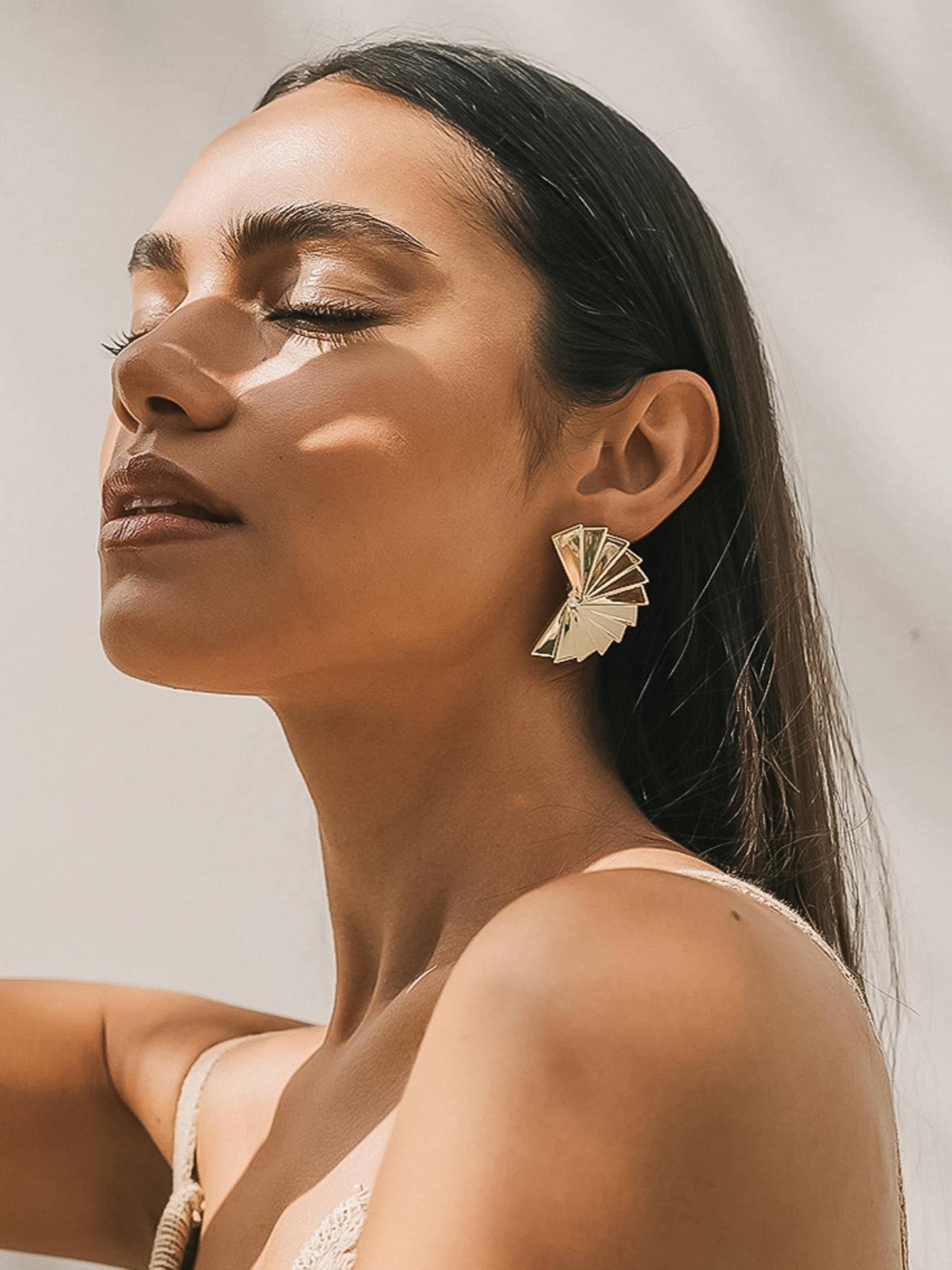 Golden Palma Fan Earring