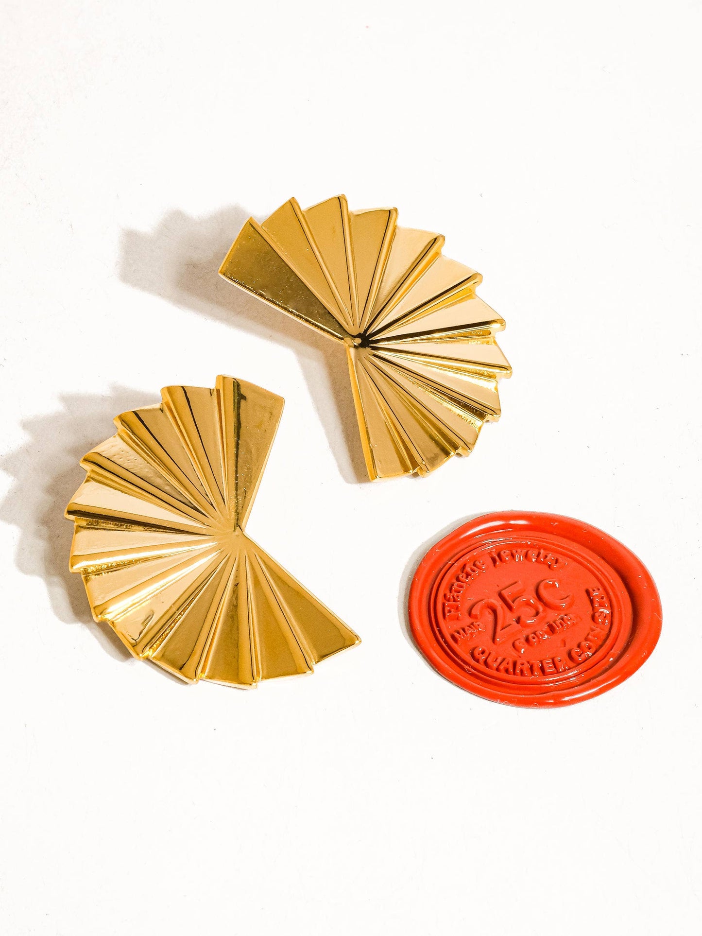 Golden Palma Fan Earring