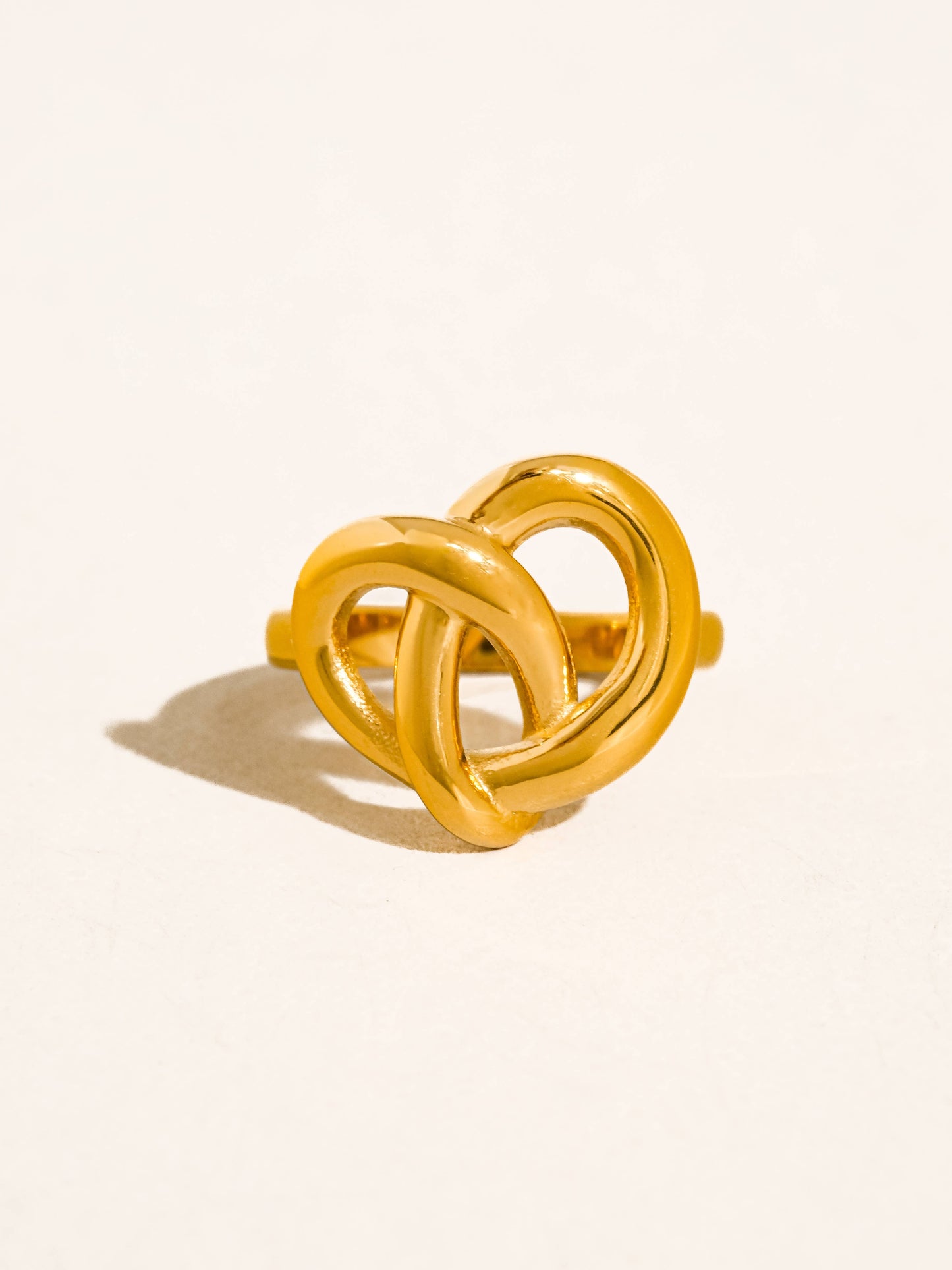 The Imperia Loop Ring
